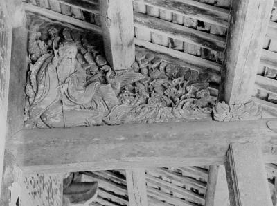 228年曾氏祠堂木刻浮雕被盗
